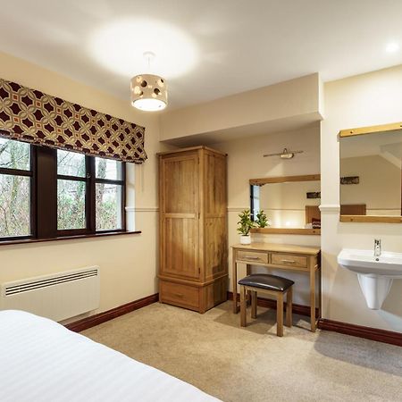 2 Bedroom Lake District Cottage At Windermere Marina Village Bowness-on-Windermere Εξωτερικό φωτογραφία